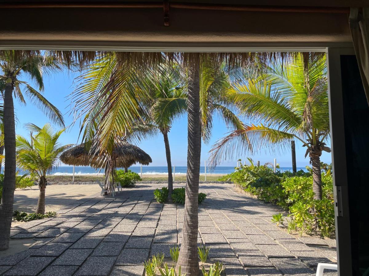 Bungalows Tree Tops - Adults Only Zihuatanejo Buitenkant foto