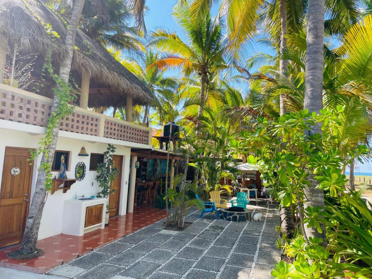 Bungalows Tree Tops - Adults Only Zihuatanejo Buitenkant foto